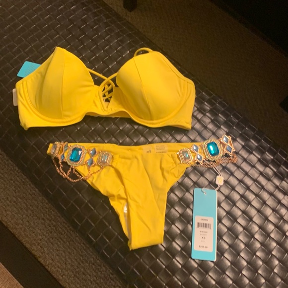 NWT Beach Bunny XL Dylan Top & XS Jazmin Bottoms! - Picture 4 of 8